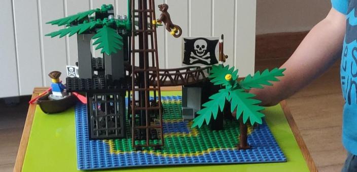 Lego 6270 - l'île interdite